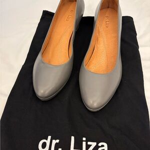 Dr. Liza Gray Sneaker Pumps - size 8